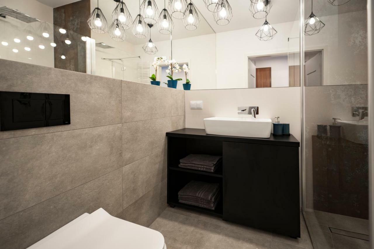 Unique 3City Apartments - Grey Apartment 그단스크 외부 사진